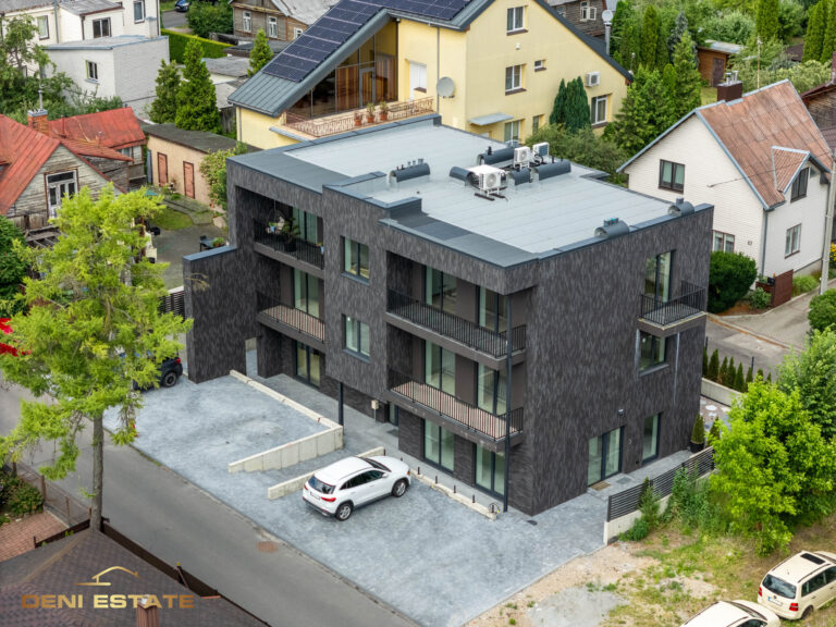 3 kambarių butas su daline apdaila Žaliakalnyje